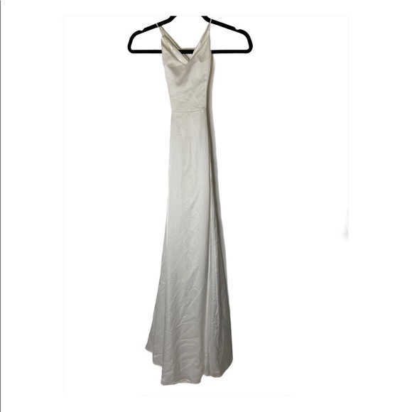 Show me your mumu godshaw goddess satin maxi - Picture 5 of 8